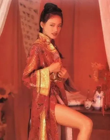 《舒淇舒掰掰》早期经典合集看大美女舒掰掰资源-网盘资源一键速播-舒淇阁楼经典照片合集免费分享-在线观看完整版