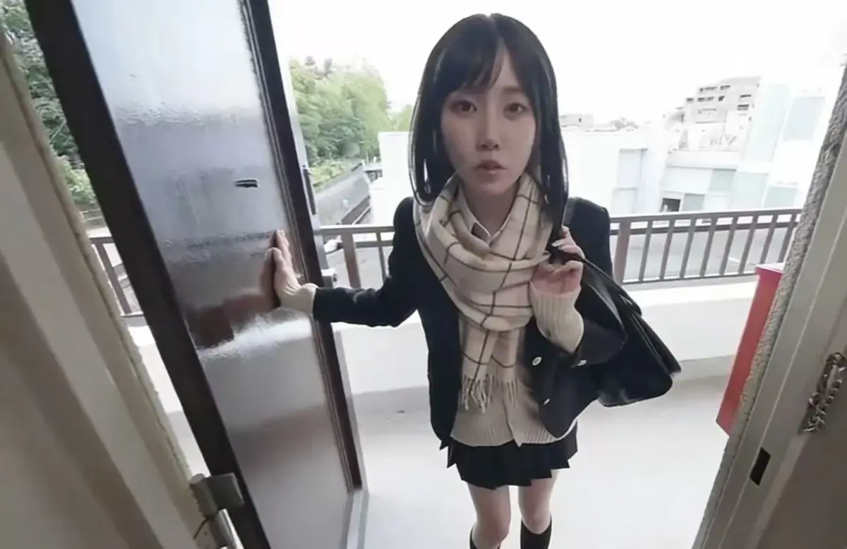 《泡在我家的辣妹-真人版》无删减版全集免费观看-岛崎遥香主演日剧HD高清画质-《泡在我家的辣妹-真人版》迅雷BT/夸克网盘资源下载