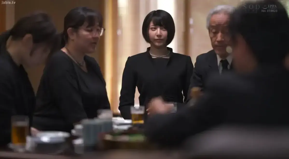 日本电影《喪服未亡人》无广告免费在线观看HD高清完整版《ガンギマリ喪服未亡人》完整资源一键保存《ガンギマリ喪服未亡人》1080P完整资源一键保存