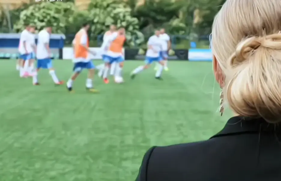 法国电影《footballersmoms》1080P无广告在线看-《足球队的女老板们》无删减高清完整版-足球女老板免费观看