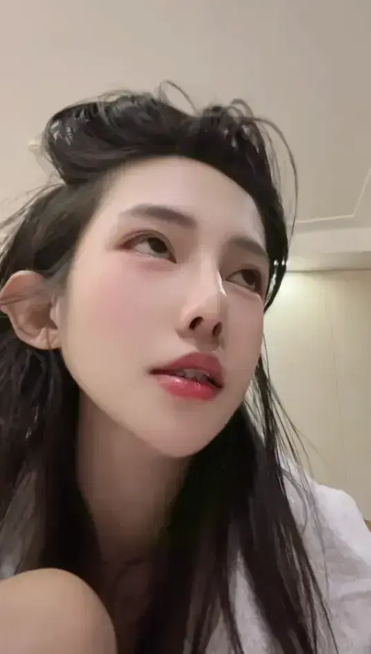 东北网红《七七大魔王》vlog全记录-七七大魔王最新视频特辑HD高清观看-免费完整版在线播放